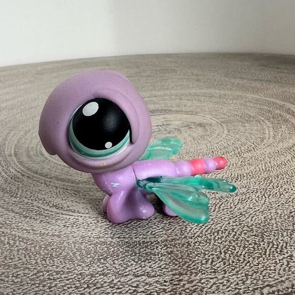 Littlest Pet Shop LPS Dragonfly #316 Lavender Purple Green Teal Dot Eyes - Picture 2 of 3